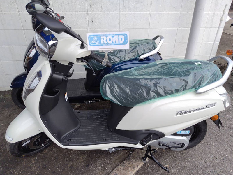 SUZUKIスズキ【アドレス125】白と青